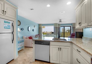☀️Gulf Front-Small Complex-Pool-Latitude 29 #4☀️ in Panama City Beach