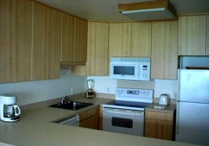 Kauai - Top Floor/Beach Front Condo at Pono Kai Resort in Kapaa -Tax Included