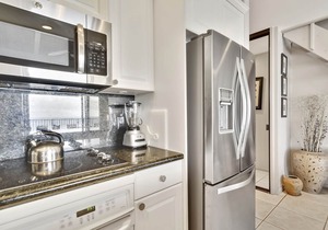 Oceanfront Views! Corner unit!