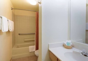 Pono Kai Resort, 2 br Ocean Front Condo, Free WiFi