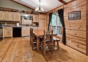 Secluded Cabin with fireplace near Beaver lake