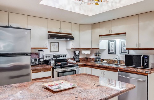 Kihei Condo | 1 Bedroom Garden View - Maui Banyan T108B