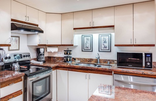 Kihei Condo | 1 Bedroom Garden View - Maui Banyan T108B