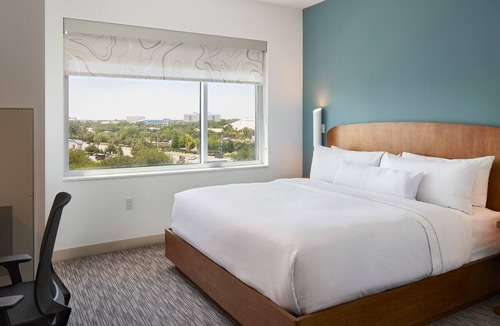 Williamsburg Hotel | 1 King | Element Orlando International Drive | Near SeaWorld & EPIC Universe