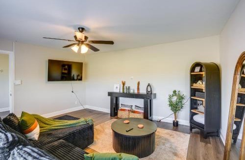 Collegedale House | 1 Mi to SAU: Collegedale Apt w/Shared Yard!