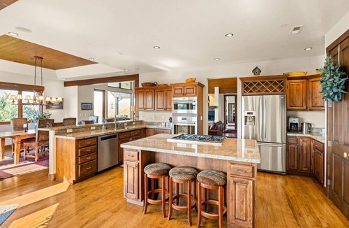 El Jebel House | 10-Acre Mid-Valley Retreat with Hot Tub, Game Room & Sopris Views
