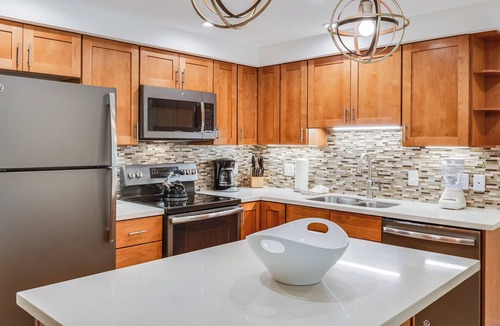Kihei Condo | 2 Bedroom Garden View - Maui Banyan #T202AB