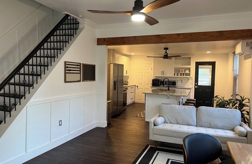 Kingston House | 2-bedroom house in perfect Kingston with cool AC for relaxing stay