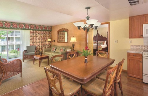 Wailua Resort | 2 Bedroom Oceanfront Kapa'a Suite