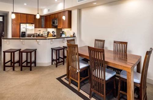 Waikoloa Condo | 2 Level Ease w/Lanais, Chic Kitchen, Laundry, AC, TVs, WiFi–Hali’i Kai Waikoloa 18F