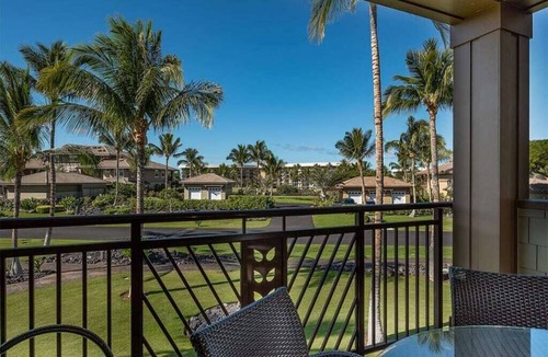 Waikoloa Condo | 2 Level Ease w/Lanais, Chic Kitchen, Laundry, AC, TVs, WiFi–Hali’i Kai Waikoloa 18F