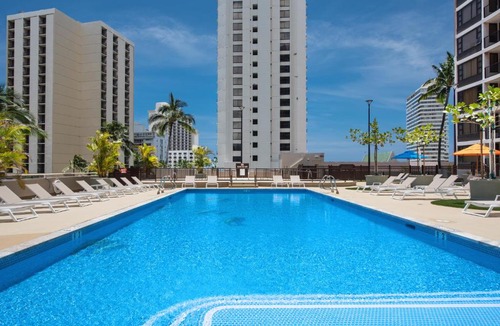 Waikiki Apartment | 34th floor lanai with Diamond Head views, pool & hot tub access