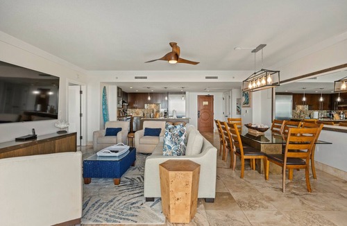 Kaanapali Condo | 3BD Oceanfront Retreat w/Lanai, Floor-to-Ceiling Views & Modern Kitchen - Honua Kai 825