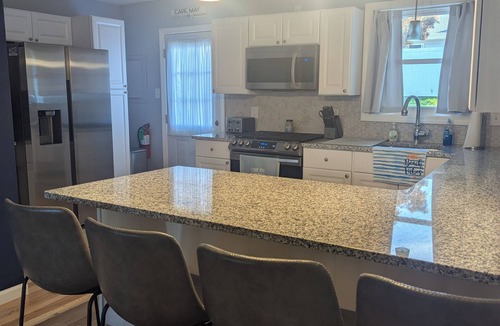 Town Bank House | 4-bedroom Beach House in charming North Cape May- OUTDOOR SPACE UPDATED IN 2026!