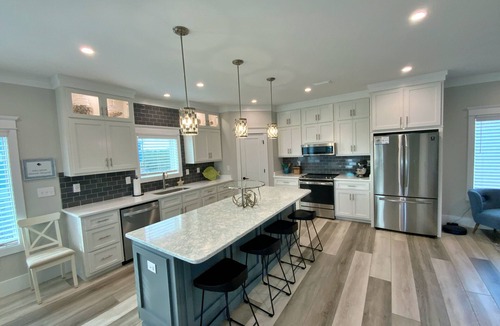Morgantown House | 4 King Beds, Pools, Easy Beach Access