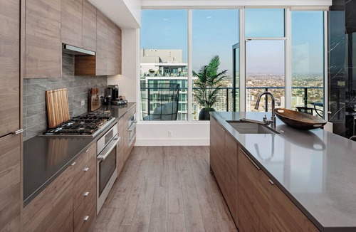 East Village House | 41st Floor! 2BDR w/Luxury Amenities & Balcony | SkyLux Penthouse by AvantStay
