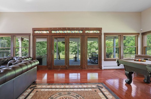 Sciota House | 7- Bedroom estate 11 private acres near Camelback, Blue Mountain, Kalahari