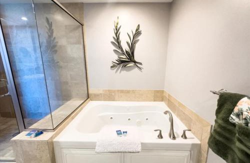 Ocean Drive Apartment | 905 Endless Summer Oceanfront 3 BR 3 BA Condo Mar Vista Grande