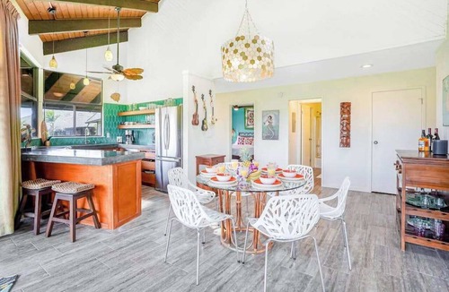 Princeville Condo | Airy Princeville Condo with Free WiFi, Deck & Pool Near Golf