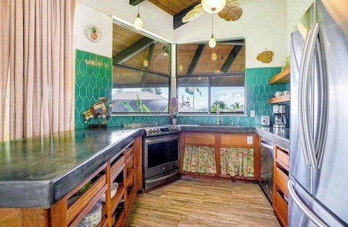 Princeville Condo | Airy Princeville Condo with Free WiFi, Deck & Pool Near Golf