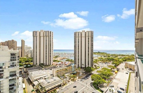 Ala Moana Condo | Ala Moana Condo w Amazing Views 1122