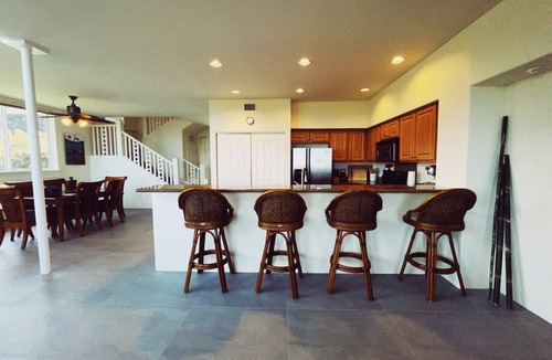 Historic Kailua Village House | Alii Cove J-4 - Beautiful upgraded Townhome at the top of Alii Cove overlooking the ocean.