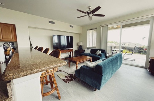 Historic Kailua Village House | Alii Cove J-4 - Beautiful upgraded Townhome at the top of Alii Cove overlooking the ocean.