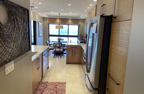 Lahaina Condo | "Alii is the Hawaiian word for Royalty' , and our 2 bedroom is this and much more, it is Luxury at its Best. When we say DIRECT OCEANFRONT, we mean it. This unit was completely redesigned and remodeled and located on the 5th floor in building 3.