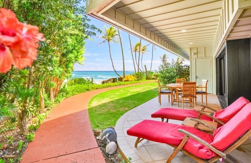 Wailua Condo | Aloha Manor is Elegant Gated Oceanfront Living!