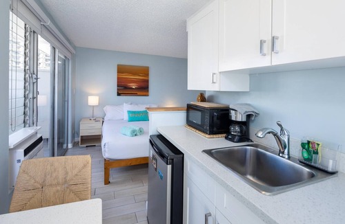 Waikiki Apartment | ALOHA-WAIKIKI OCEAN VIEW LIVING 11