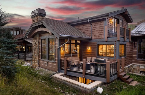 Copper Mountain House | Amazing 4BR Executive Home with hot tub, Ski In/Walk Out LR884