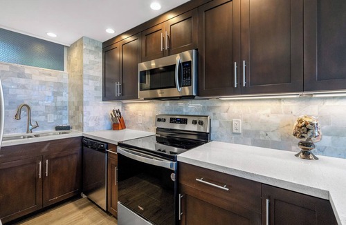 Kihei Condo | Amazing Front Row Luxury Ocean Views on the Beach - Kauhale Makai 234