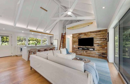 Kilauea House | Anini Beach Home with Guesthouse, Steps to Sand