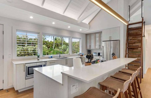 Kilauea House | Anini Beach Home with Guesthouse, Steps to Sand