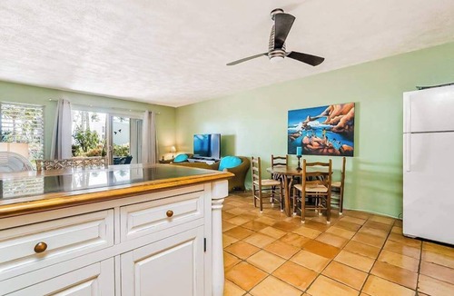 Ualapue Apartment | August Sale! Relax at a Dreamy Oceanfront Resort Condo with Pool & Beach Access