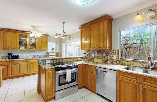 Portlock Condo | August Special! Waterfront Hawaii Kai Gem with Crater Views & Pool by the Beach