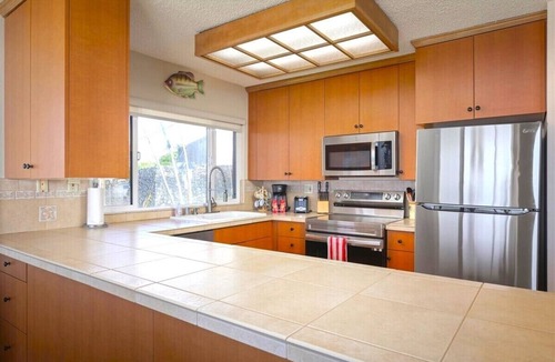 Historic Kailua Village Condo | Available for IRONMAN! Oceanfront! 2nd Largest 2 bedroom! Sleeps 5 in beds! D18
