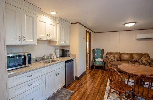Charter Hills Cottage | Bavarian-Style Cottage on Beech Mountain