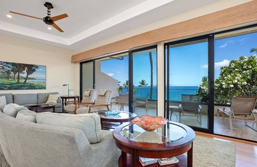 Wailea Condo | Beachfront Condo – Hear the Waves Crash | Makena Surf C207