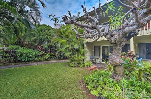 Wailua Condo | Beachfront Kapaa Studio with Lanai, Pool & BBQ to Unwind