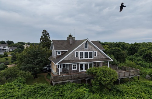 Fairhaven House | Beachfront Oasis - Family friendly - Panoramic Waterfront Views