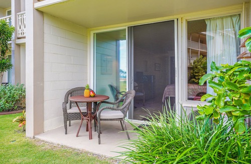 Wailua Apartment | Beachfront Ocean View, Split AC, Pool, Hot Tub
