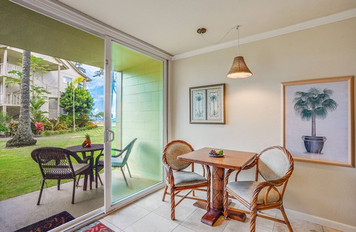Wailua Apartment | Beachfront Ocean View, Split AC, Pool, Hot Tub