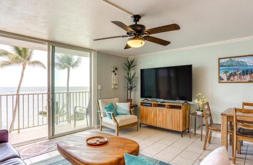Punaluu House | Beachfront Penthouse w/3 Lanais on O’ahu!