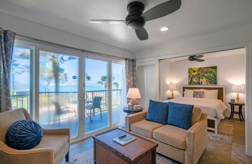 Wailua Apartment | Beachfront with AC, walkable and central