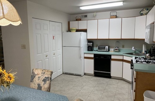 Diamond Beach Condo | Beautiful Condo With Heated Pool, One Block From Private Beach - Diamond Beach