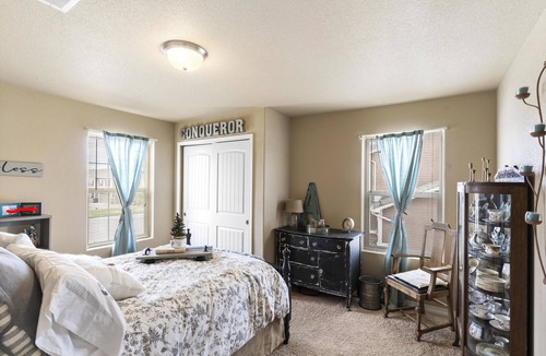 Peyton House | Beautiful Enjoyable Family Home Minutes Away from Peterson Air Force Base