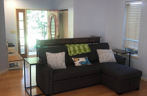 Palmyra Apartment | Beautiful In-law suite in Palmyra PA. No Cleaning Fees.