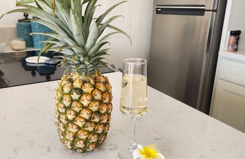 Makaha Valley Condo | Beautifully renovated condo in paradise - car included!