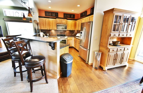 Silverthorne House | Big Unit, Deck! Walk to Rec Trail, Fishing. Easy Drive to Dining, Events